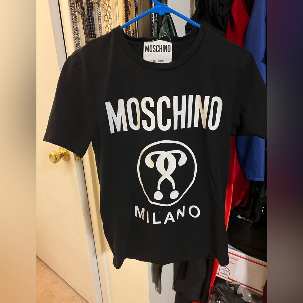 Authentic Moschino t shirt size small